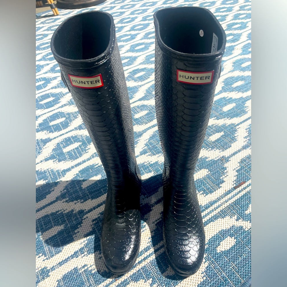 NWT Hunter Crocodile Rain Boots